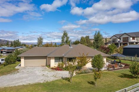 Photo of property in 17 Missy Crescent, Mount Pisa, Cromwell, 9383