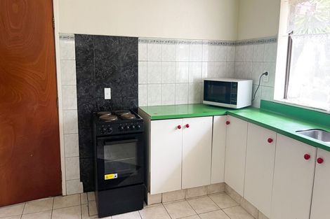 Photo of property in 28 Hollyford Drive, Clover Park, Auckland, 2105