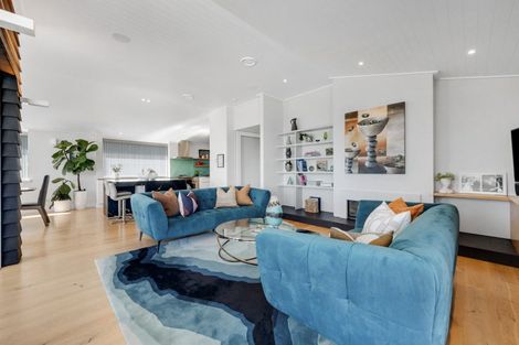 Photo of property in 23 Rangitoto View Road, Cockle Bay, Auckland, 2014