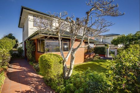 Photo of property in 123 Thompson Road, Bluff Hill, Napier, 4110
