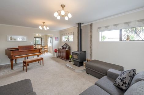 Photo of property in 42 Kent Street, Levin, 5510