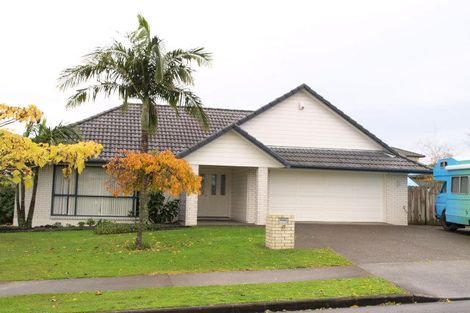 Photo of property in 6 Tolben Place, Golflands, Auckland, 2013