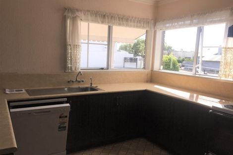 Photo of property in 122 Pembroke Street, Hamilton Lake, Hamilton, 3204