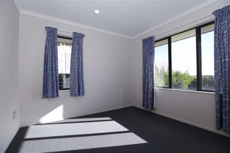 Photo of property in 51 Magellan Rise, Flagstaff, Hamilton, 3210