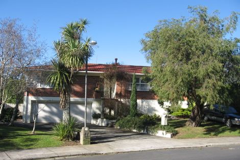 Photo of property in 70 David Avenue, Hillpark, Auckland, 2102