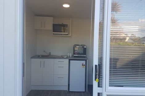 Photo of property in 5 Holgate Avenue, Herald Island, Auckland, 0618