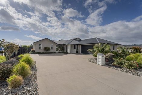 Photo of property in 134 Kupe Drive, Whitianga, 3510