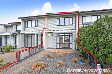 Photo of property in 13/2 Armoy Drive, East Tamaki, Auckland, 2016