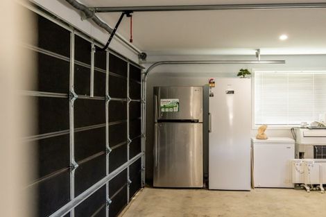 Photo of property in 47 Atlantic Drive, Fitzherbert, Palmerston North, 4410