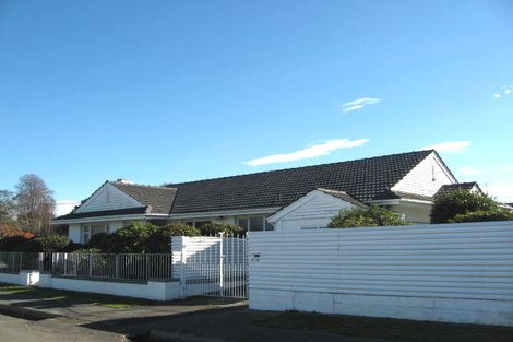 Photo of property in 2 Verran Place, Fendalton, Christchurch, 8052