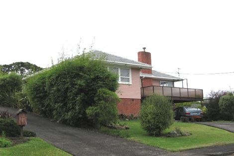 Photo of property in 17 Merville Avenue, Te Atatu South, Auckland, 0610