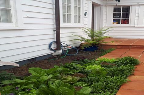 Photo of property in 10 Seacliffe Avenue, Belmont, Auckland, 0622