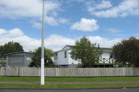 Photo of property in 10 Finlayson Avenue, Clendon Park, Auckland, 2103