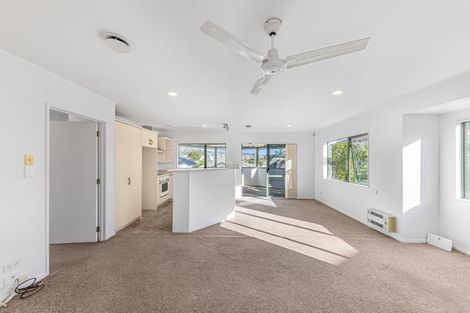 Photo of property in 6 Palmgreen Court, Stanmore Bay, Whangaparaoa, 0932
