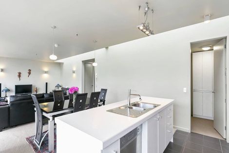 Photo of property in Montreaux Apartments, 10e/164 The Terrace, Wellington Central, Wellington, 6011