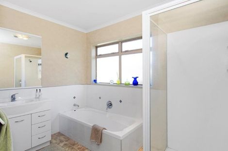 Photo of property in 3 Aspen Place, Papamoa Beach, Papamoa, 3118