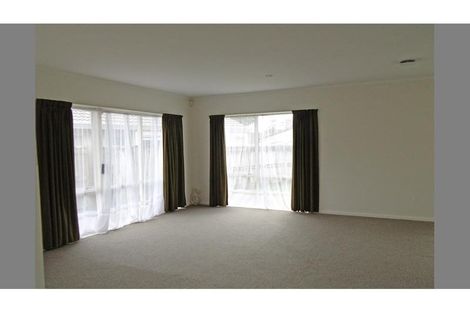 Photo of property in 8 Waylen Place, Burswood, Auckland, 2013