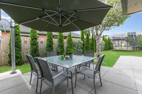 Photo of property in 15 Lockhart Place, Rototuna, Hamilton, 3210