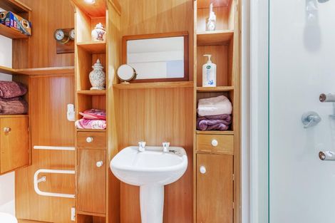 Photo of property in 138 Waimumu Road, Massey, Auckland, 0614