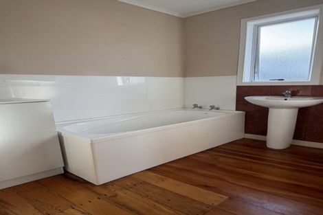 Photo of property in 100 Studholme Street, Morrinsville, 3300
