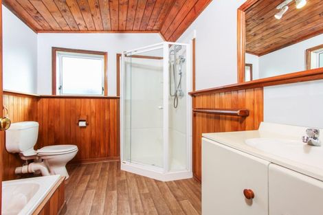 Photo of property in 1/27 Parrs Cross Road, Henderson, Auckland, 0612