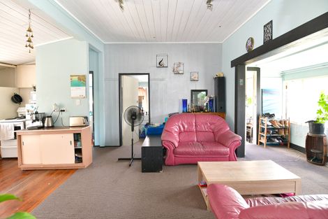 Photo of property in 12 Marie Avenue, Red Beach, 0932