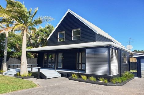 Photo of property in 44b Walton Street, Red Beach, 0932