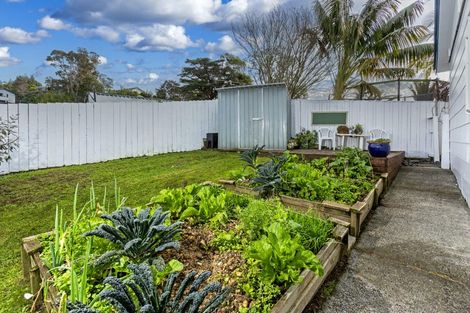 Photo of property in 1/10 Corric Hill, Torbay, Auckland, 0630