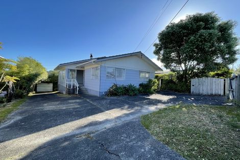 Photo of property in 73 Triangle Road, Massey, Auckland, 0614