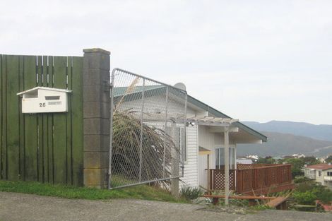 Photo of property in 25 Oakleigh Street, Maungaraki, Lower Hutt, 5010