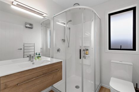 Photo of property in 13 Caton Street, Lake Hawea, 9382