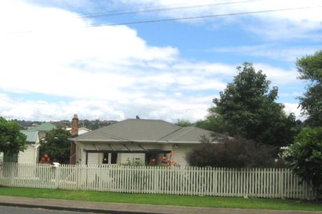 Photo of property in 6 Symonds Street, Onehunga, Auckland, 1061