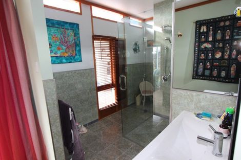 Photo of property in 402 Porangahau Road, Waipukurau, 4282