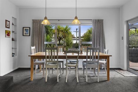 Photo of property in 7 Monks Parade, The Pines Beach, 7630