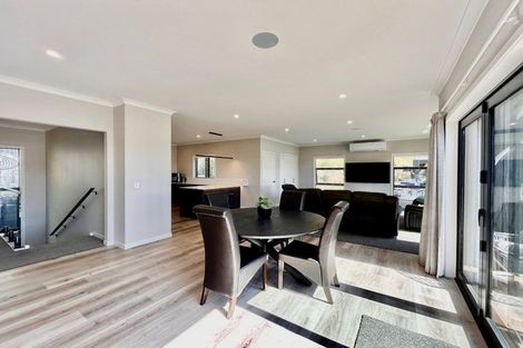 Photo of property in 93 Oak Road, Poraiti, Napier, 4112