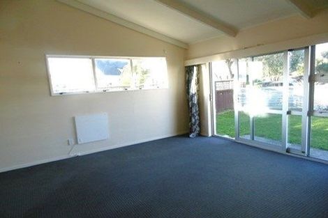 Photo of property in 2 Cobar Close, Maupuia, Wellington, 6022