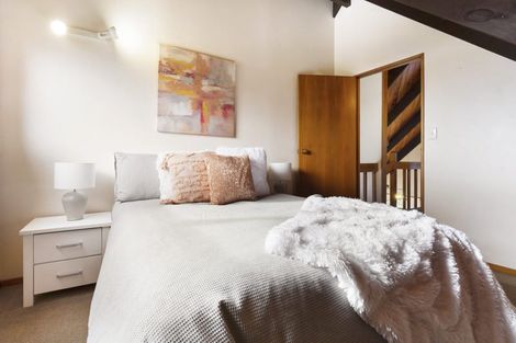 Photo of property in 16a Pah Road, Onerahi, Whangarei, 0110