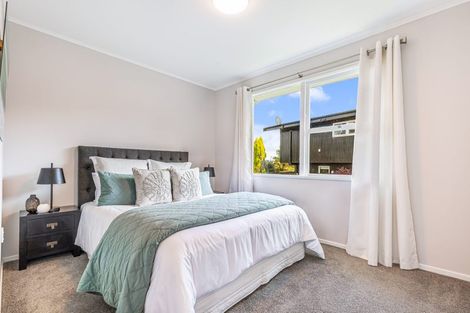 Photo of property in 17 Castaing Crescent, Te Atatu South, Auckland, 0610
