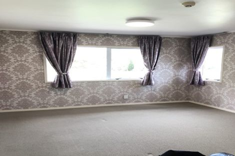 Photo of property in 2/66 Buscomb Avenue, Henderson, Auckland, 0610