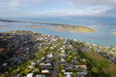 Photo of property in 109 Moncks Spur Road, Redcliffs, Christchurch, 8081