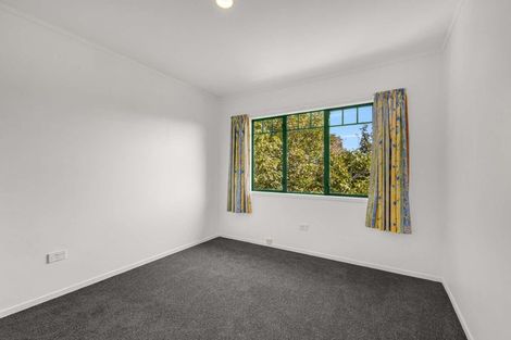 Photo of property in 6 Pararewa Drive, Whalers Gate, New Plymouth, 4310