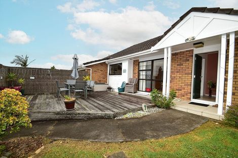 Photo of property in 1/5 Spring Grove, Henderson, Auckland, 0612