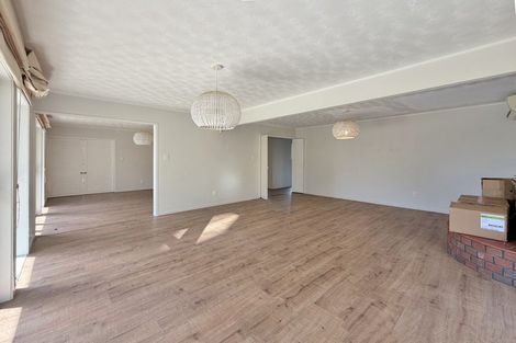 Photo of property in 7 Janome Place, Bucklands Beach, Auckland, 2014