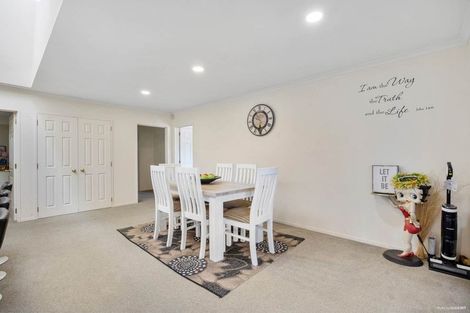 Photo of property in 31 Maghera Drive, East Tamaki Heights, Auckland, 2016