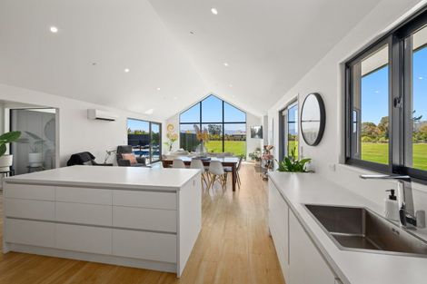 Photo of property in 32 Hardings Road, Riverlands, Blenheim, 7274