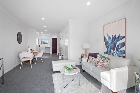 Photo of property in 36 Watchfield Close, Mangere, Auckland, 2022