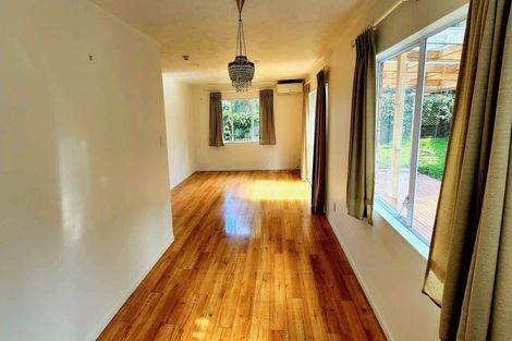 Photo of property in 2/11 Gloria Avenue, Te Atatu Peninsula, Auckland, 0610