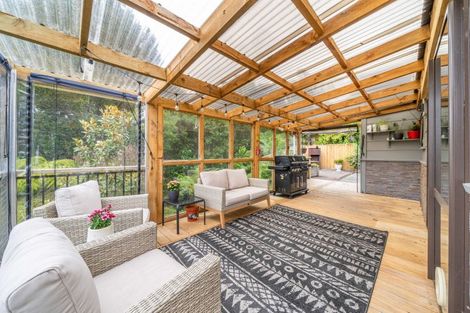 Photo of property in 17 Seymour Grove, Kingsley Heights, Upper Hutt, 5018