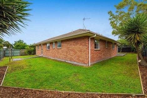 Photo of property in 10a Cade Place, Weymouth, Auckland, 2103