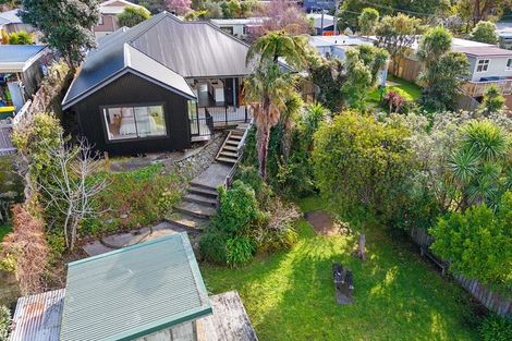 Photo of property in 7 Dale Road, Raumati South, Paraparaumu, 5032